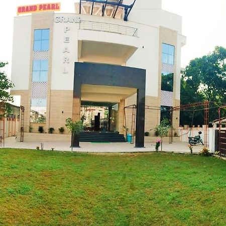 Grand Pearl Hotel & Banquet Lucknow Eksteriør billede