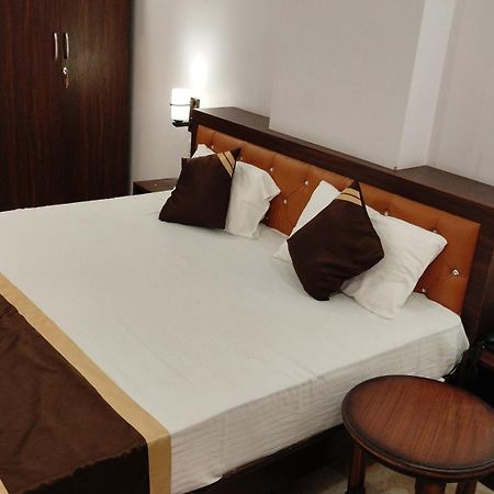 Grand Pearl Hotel & Banquet Lucknow Eksteriør billede